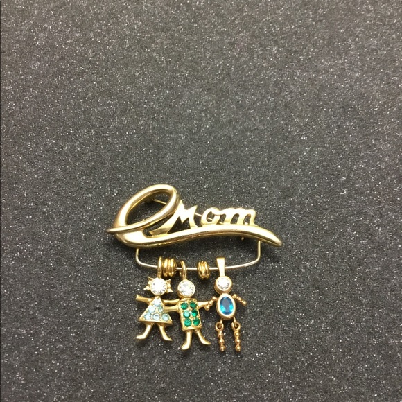 🚨Sale🚨 Vintage Goldtone Mom Brooch Pin w/ 3 Child Charms - Picture 2 of 5